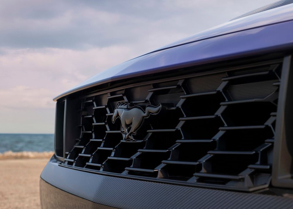 Ford Mustang Dark Horse SC Convertible กระจังหน้า