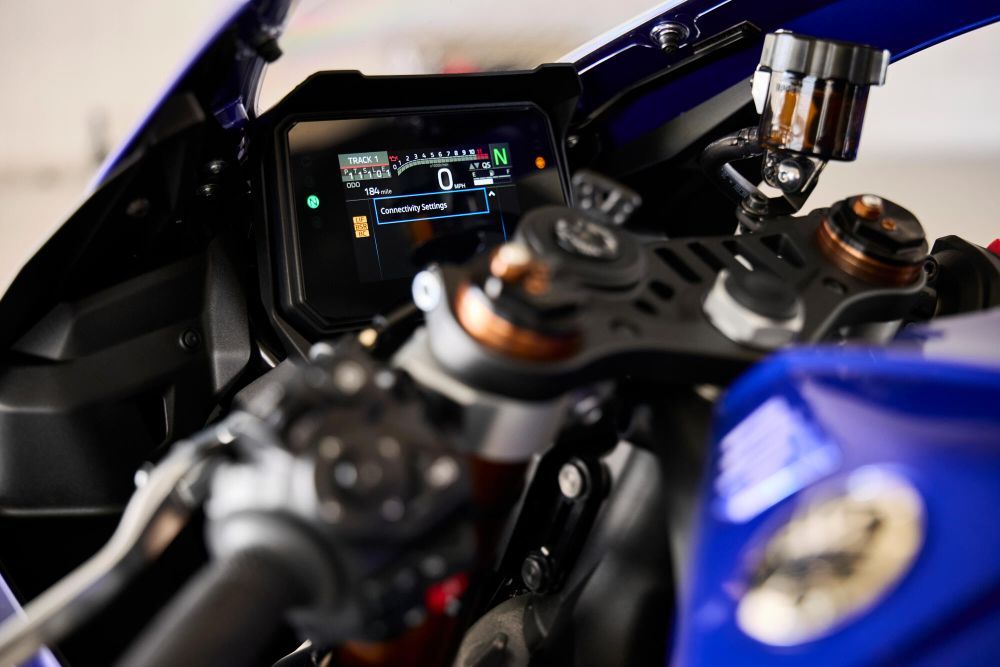 Yamaha R9 Track Mode