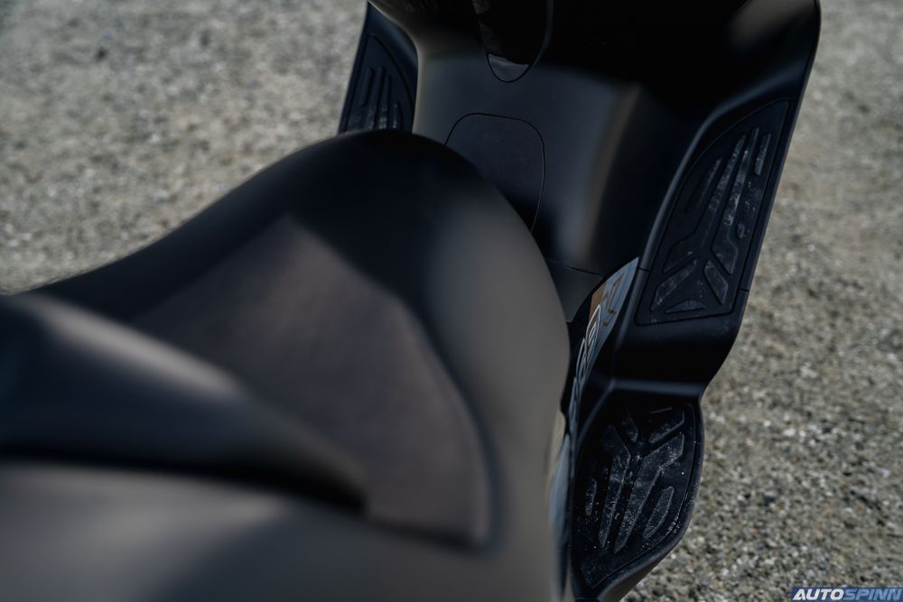 Zontes 368K floorboard