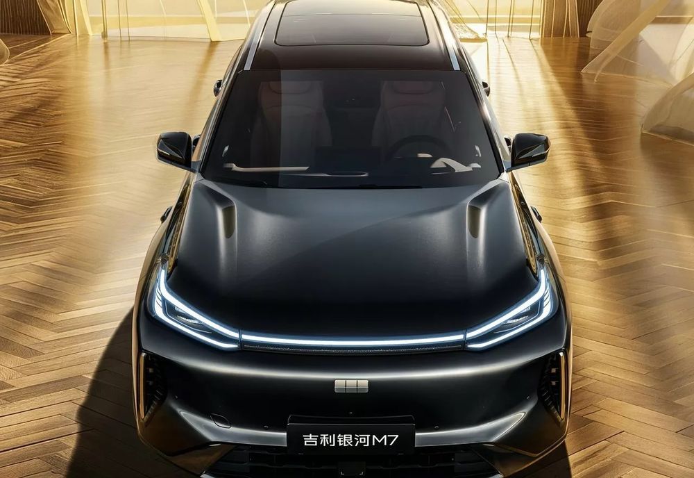 Geely Galaxy M7 PHEV สีดำ