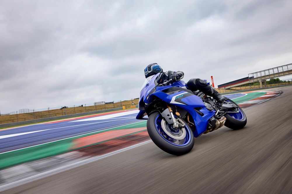 Yamaha R9 Track