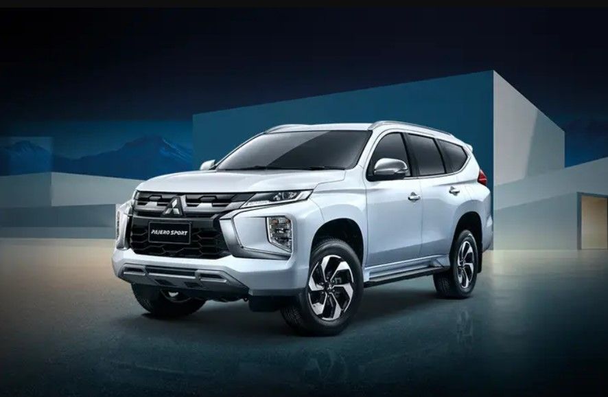 Mitsubishi Pajero Sport Prime 2025 ด้านหน้า-ด้านข้าง