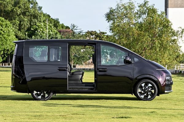 ตารางผ่อน Hyundai Staria HEV 2026 6