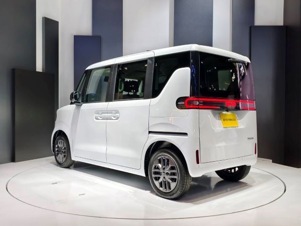 BYD Racco รถ Kei EV 2025-2026 ด้านหลัง