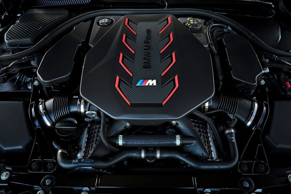 ขุมพลังขับเคลื่อน M HYBRID ใน BMW M5 Touring