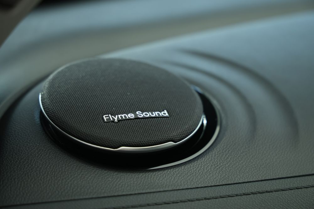 GEELY STARRAY EM-R ลำโพง Flyme Sound 14 ตัว