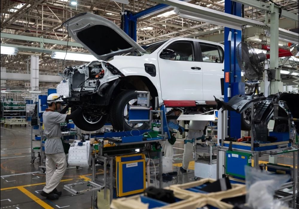 เจาะลึกอาณาจักรบ้านโพธิ์! ไลน์ผลิต Multi-Pathway ปั้น Land Cruiser FJ - Hilux Travo-e 2026 2