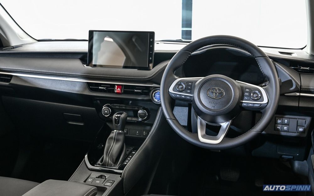 Toyota Yaris ATIV  HEV