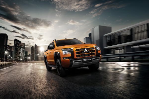 ตารางผ่อน MITSUBISHI TRITON ATHLETE 2025  ขุมพลังใหม่ 204 แรงม้า ภายนอก