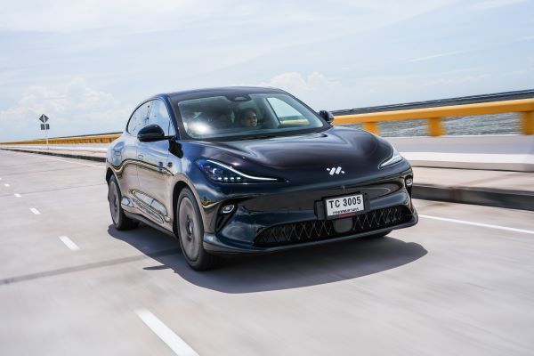 MG IM6 Premium LONG RANGE 2025 ด้านหน้า