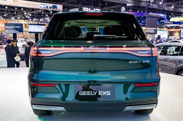 GEELY EX5 MAX+ 2026 ด้านท้าย.JPG