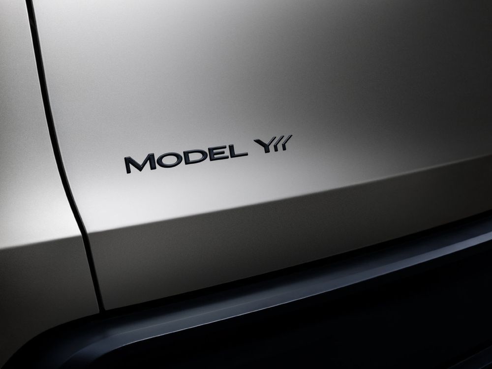 Tesla Model Y L
