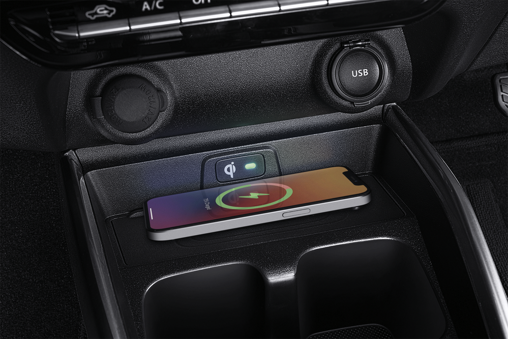 SUZUKI FRONX wireless charger