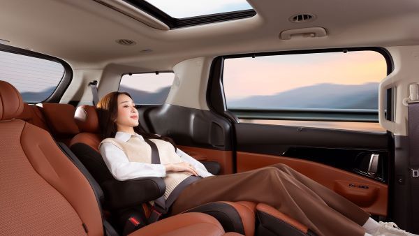 The new Kia Carnival HEV 7-seater 2025 2