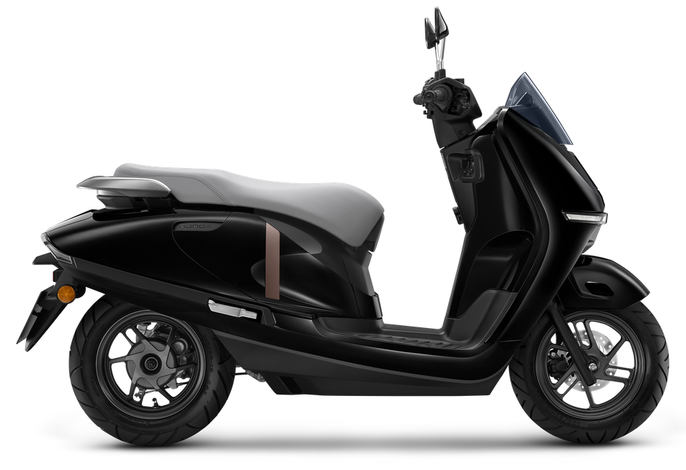 Honda UC3 Black