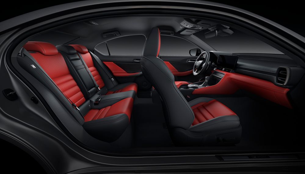 Lexus IS 2026