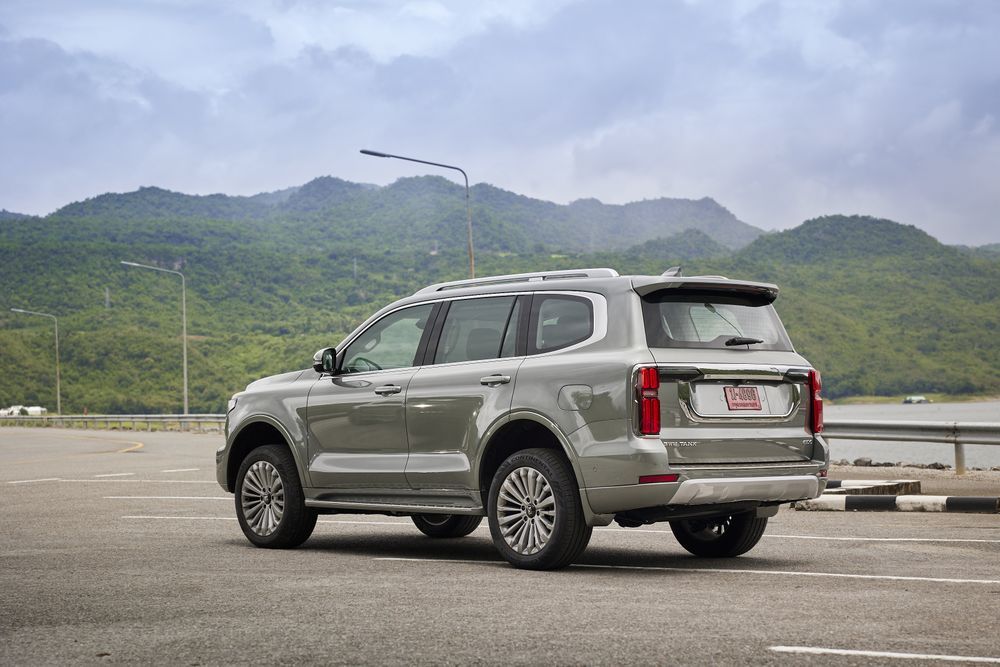 เปรียบเทียบ Tank 500 Diesel กับ Fortuner Leader