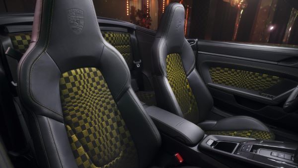 The new Porsche 911 Spirit 70 2025 เบาะโดยสาร