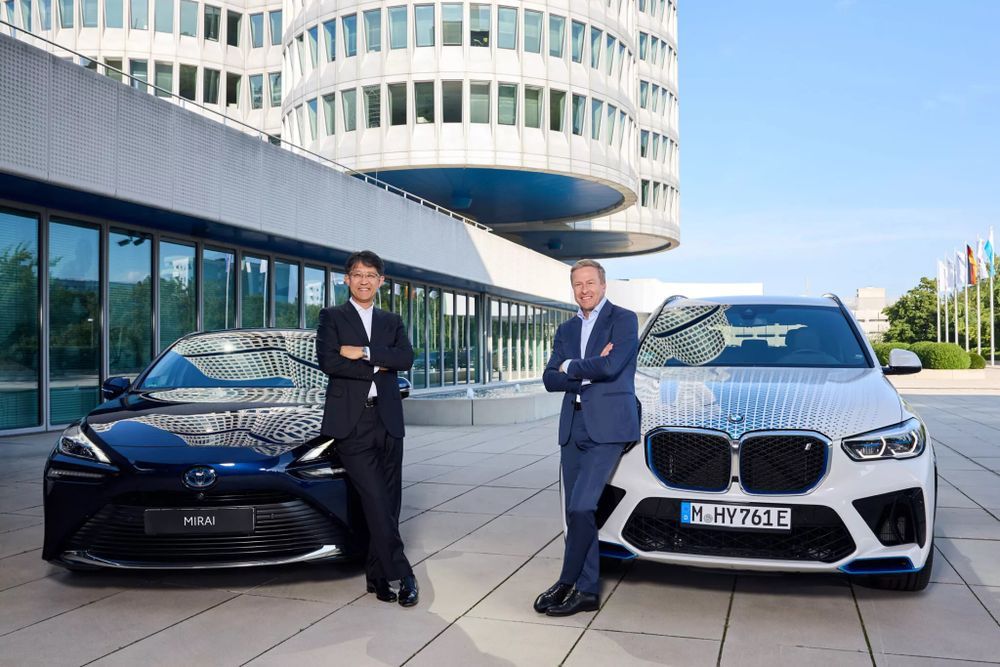 BMW ร่วมกับทาง Toyota พัฒนาระบบส่งกำลังทางเลือกใหม่ โดยใช้เชื้อเพลิงจากไฮโดรเจน