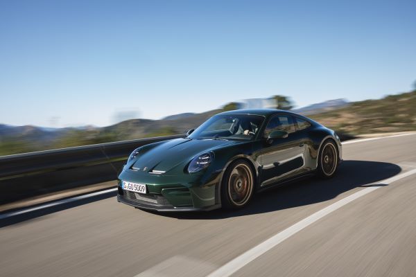911 GT3 with Touring Package 1