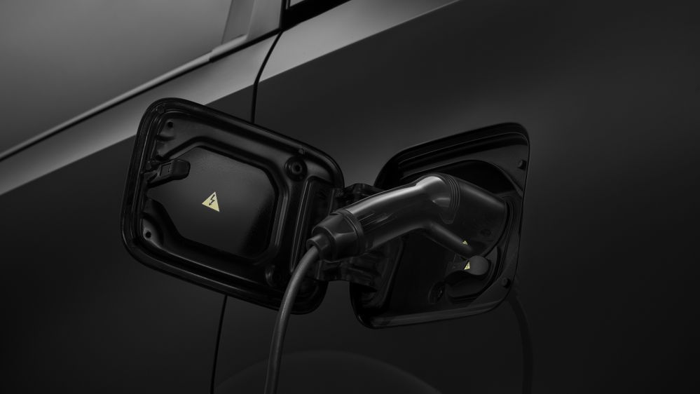 GAC M8 PHEV ที่ชาร์จไฟ
