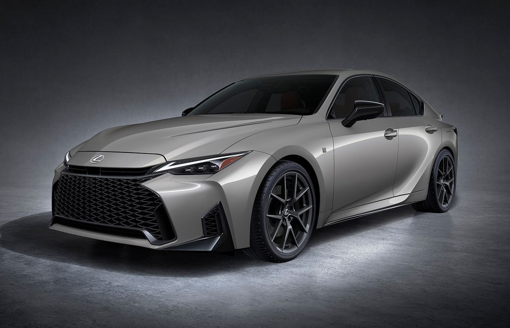 Lexus IS 2026