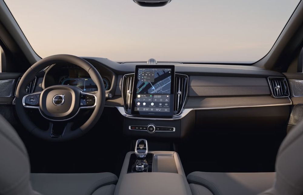 Volvo XC90 Ultra PHEV 2025 พวงมาลัย