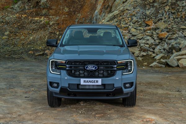 Ford Ranger Wolftrak 2026 ด้านหน้า