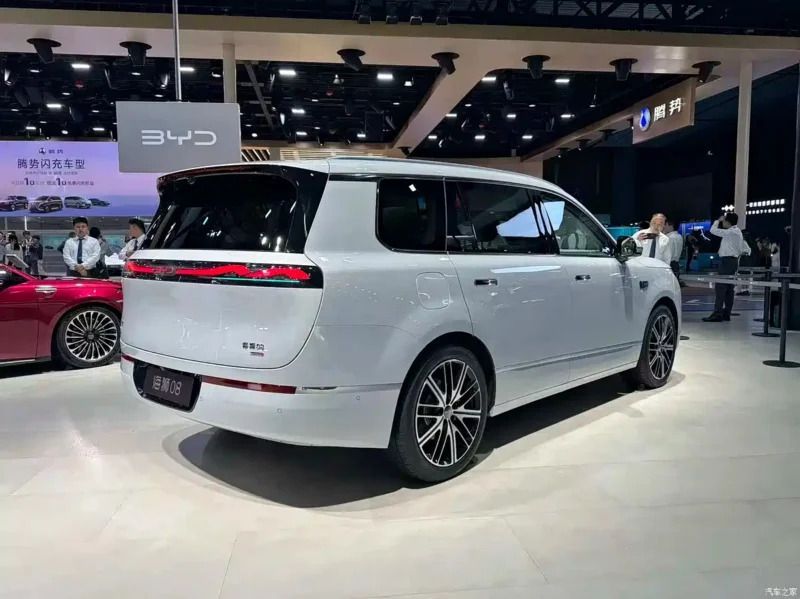 BYD Sealion 08
