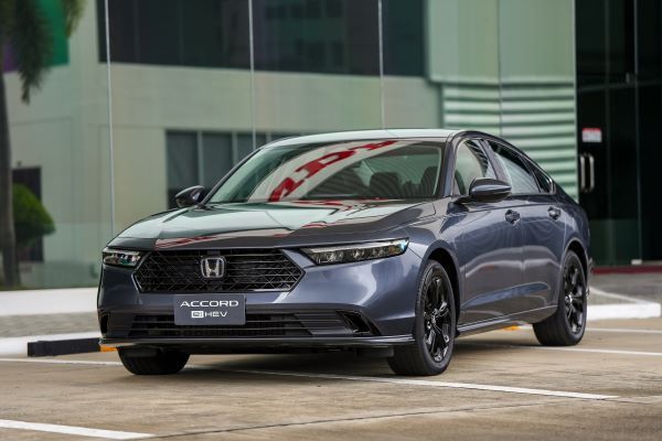New Accord eHEV E 2025 ด้านหน้า