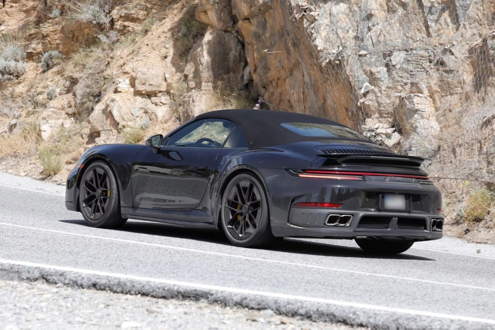 Porsche 911 Turbo Hybrid