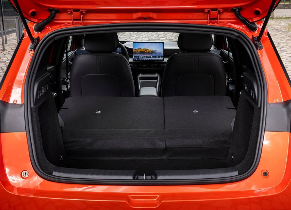 BYD Dolphin G DM-i พื้นที่เก็บสัมภาระตอนท้าย