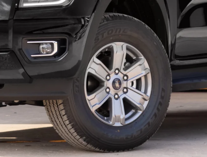 FORD RANGER XLS DOUBLE CAB 2024 ล้อ