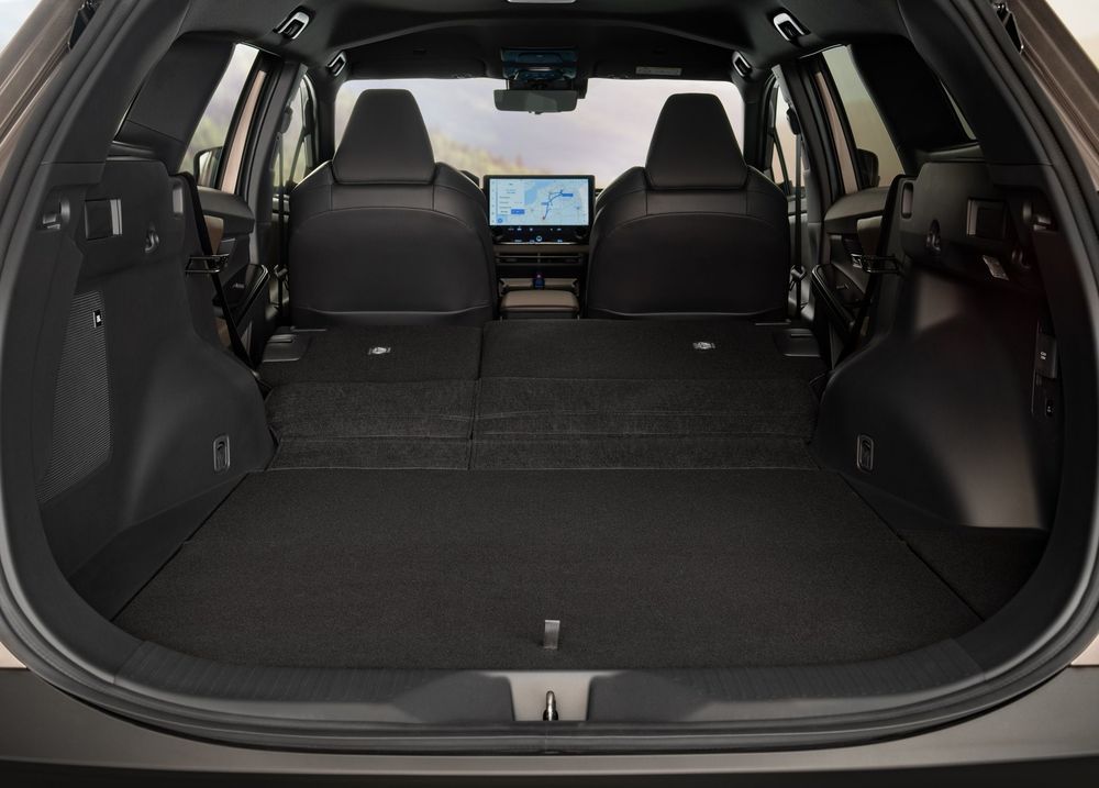 Toyota bZ4X Touring พับเบาะ 40/60