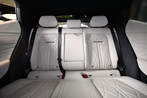 The New ZEEKR X 2026 เบาะโดยสารด้านหลังสีขาว