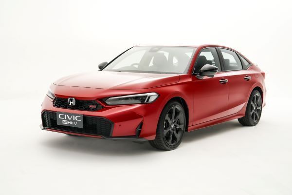 Honda Civic eHEV 2026 ด้านหน้า