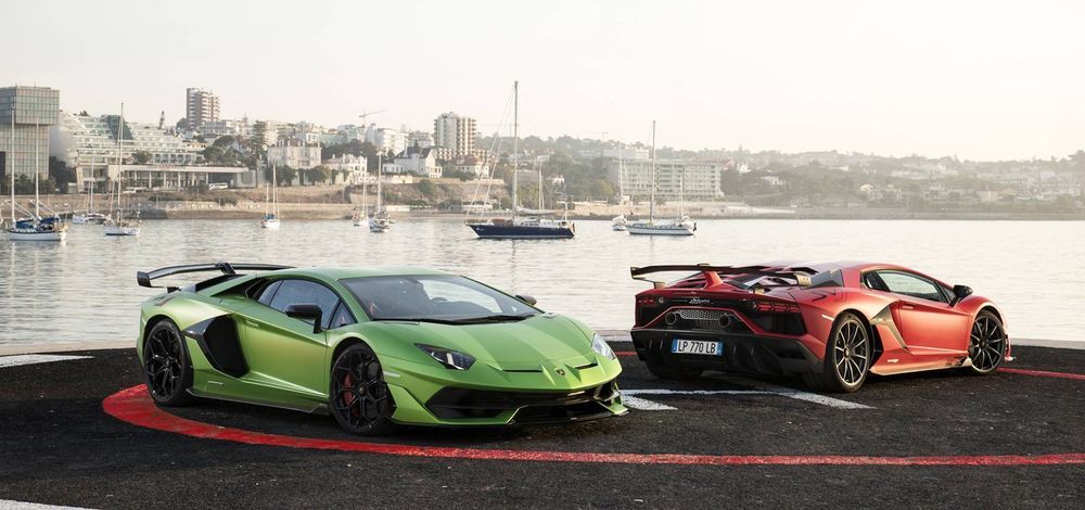 Lamborghini V12 Aventador SVJ