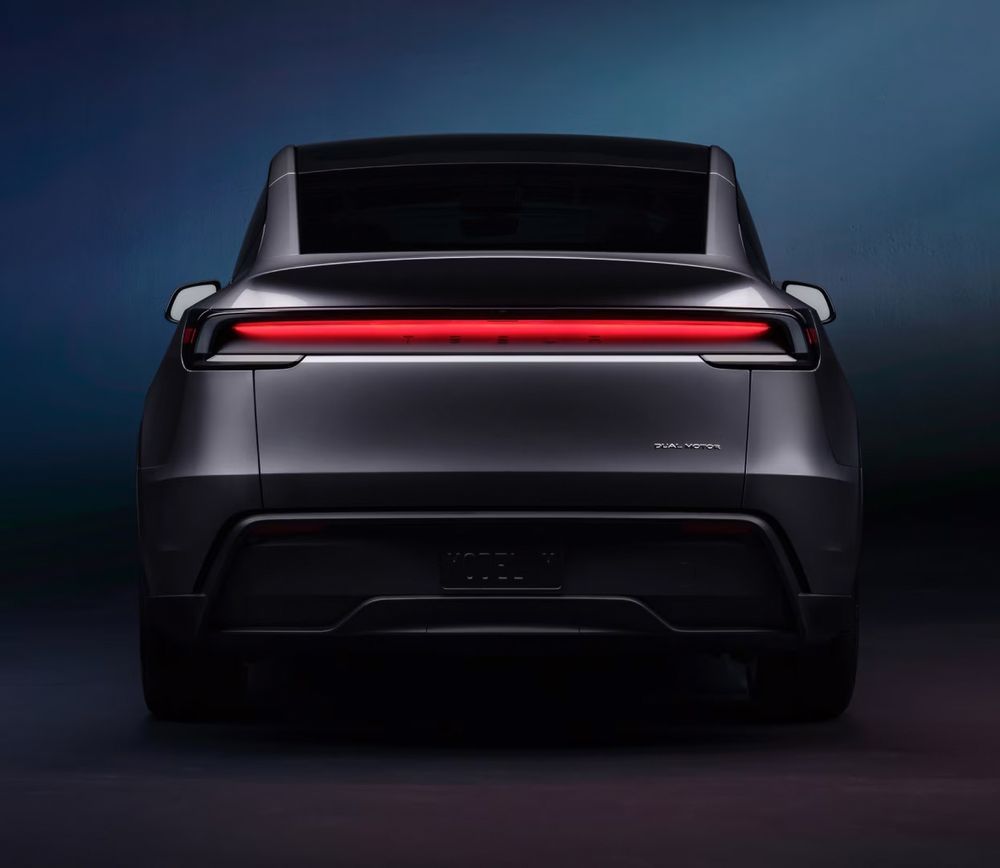 Tesla Model Y 2025 Rear