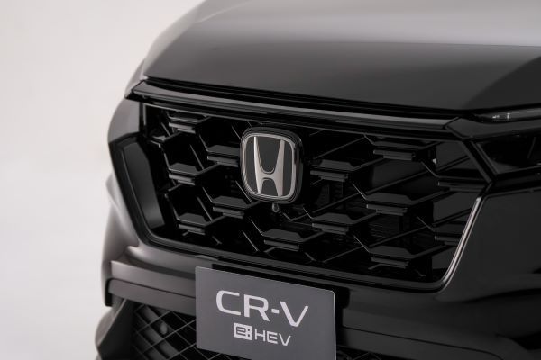 CR-V eHEV ES Exterior 2026 กระจังหน้า