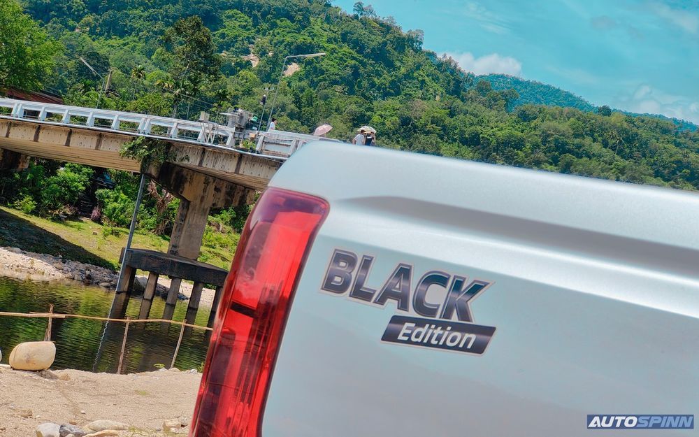 Mitsubishi Triton  BLACK EDITION 