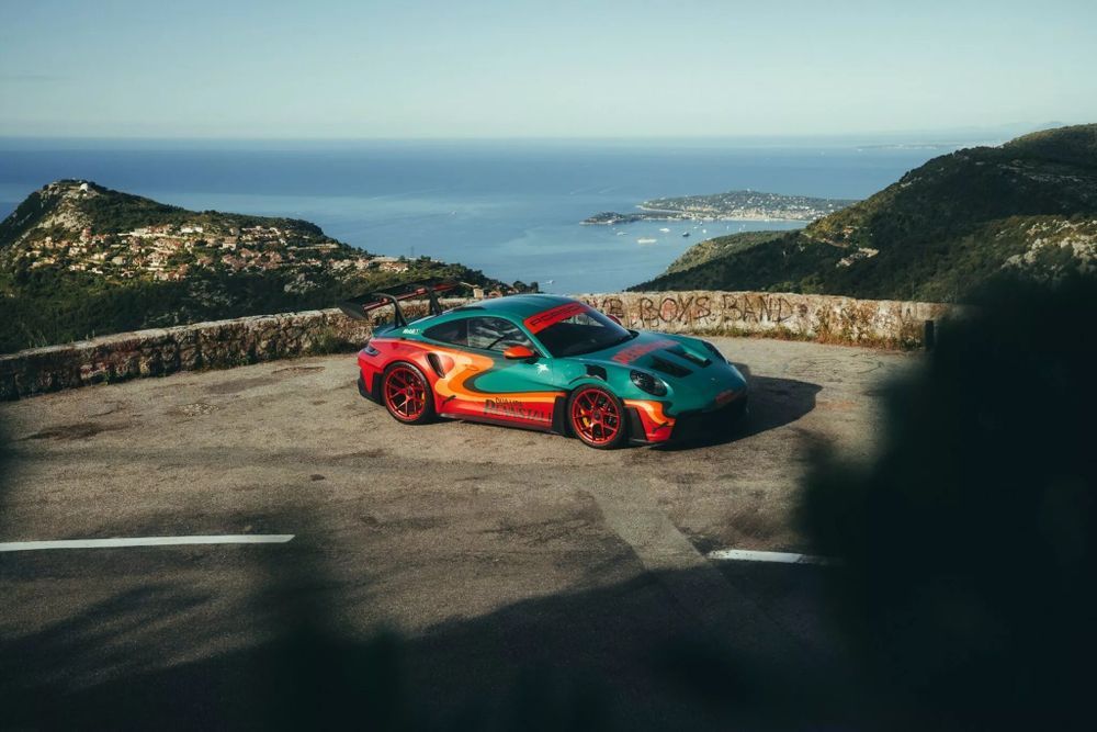 Dua Lipa X Porsche 911 GT3 RS (3)