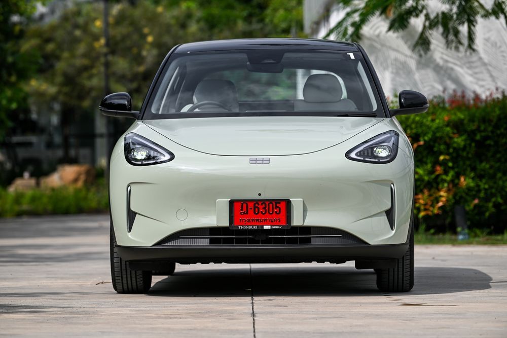 Geely EX2 หน้าตรง