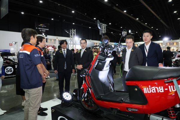 STROM Bangkok Auto Salon 2024 รถมอเตอร์ไซค์ไฟฟ้าแต่งสำหรับแข่งขันในสนาม