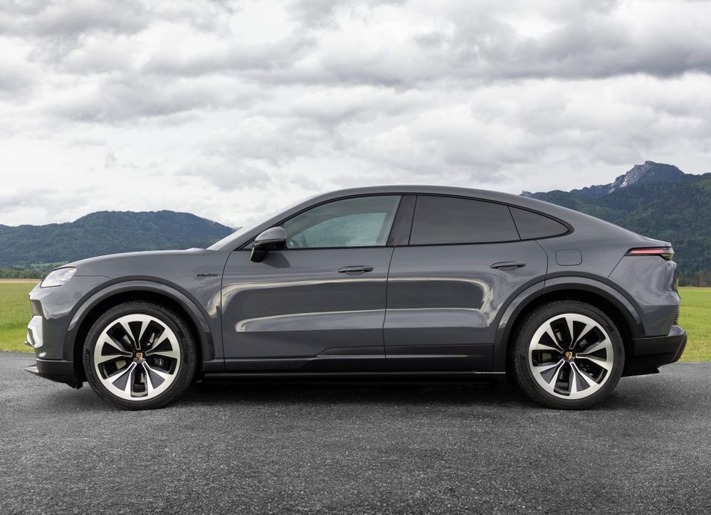 Porsche Cayenne Coupe Electric มิติตัวถัง