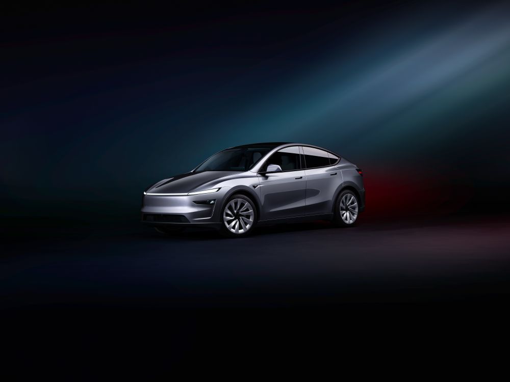 Tesla Model Y 2025