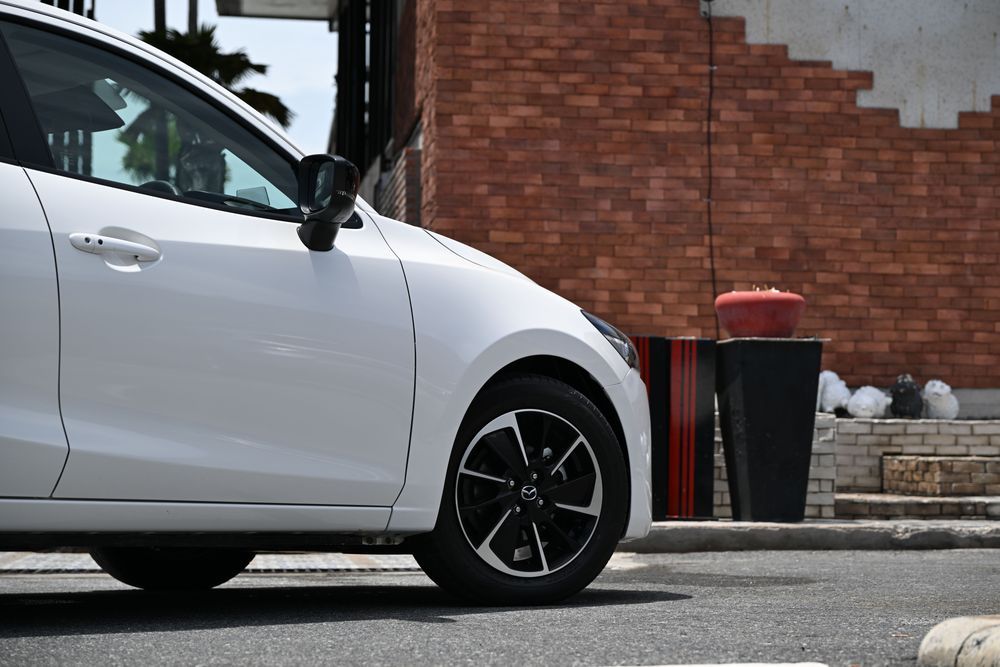 NEW MAZDA 2 ESSENTIAL SIGNATURE Sport ล้อรถ