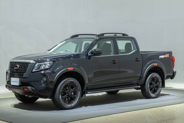 NISSAN NAVARA Pro-4X 2024-2025 