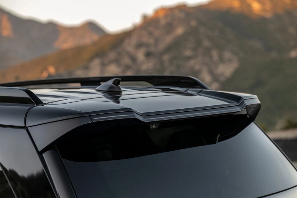 Hyundai Palisade Black Ink Edition แล็คหลังคาสีดำเงา
