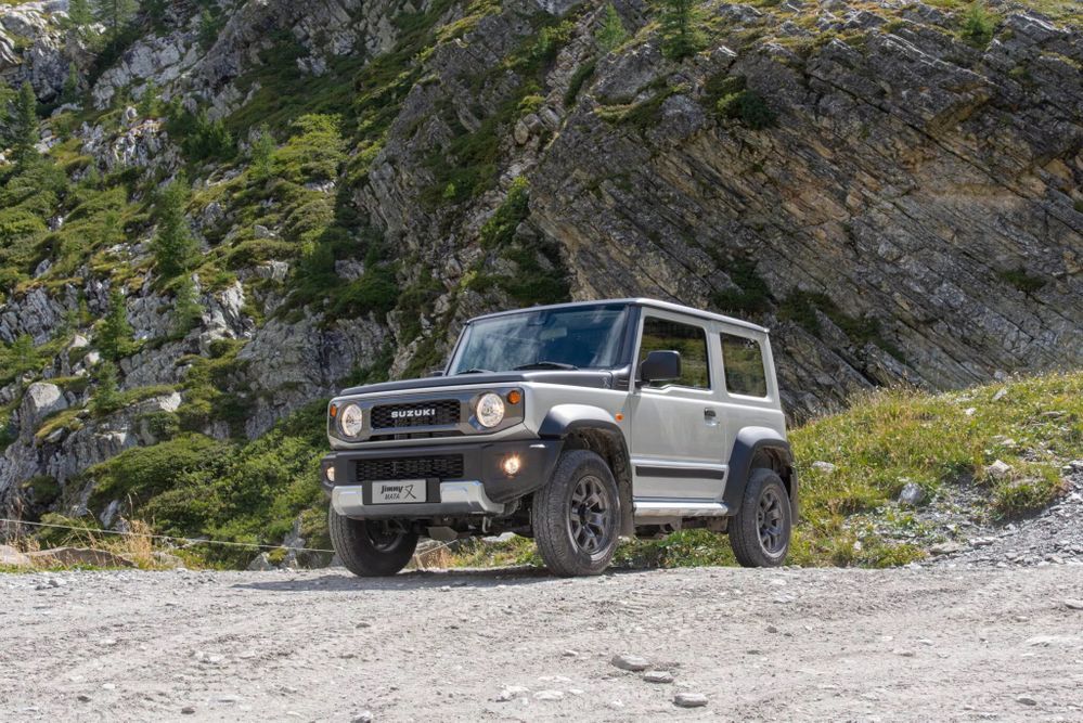 Suzuki เผยโฉม Jimny Mata รุ่นพิเศษ