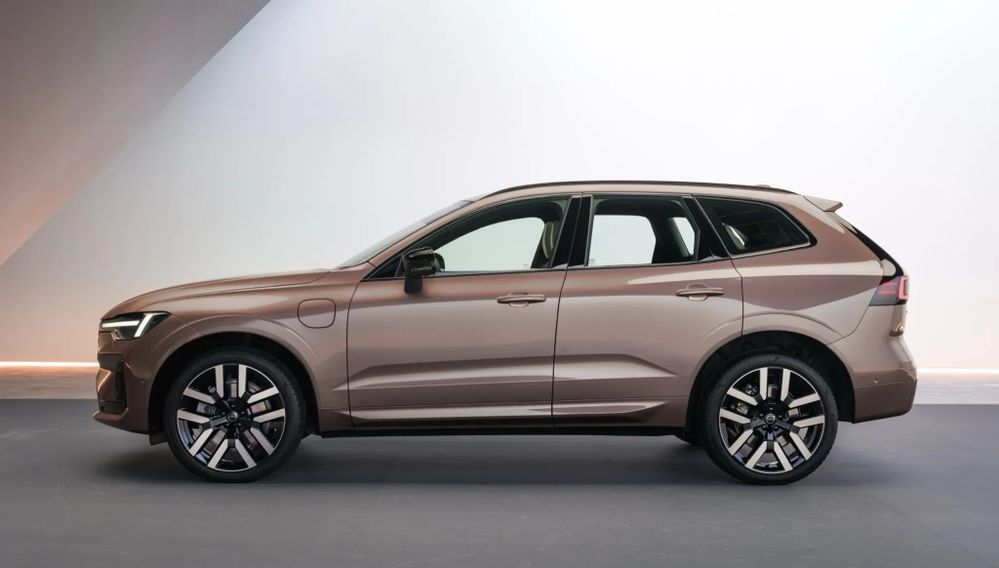 Volvo XC60 Facelift 2026 (มิติตัวถัง)